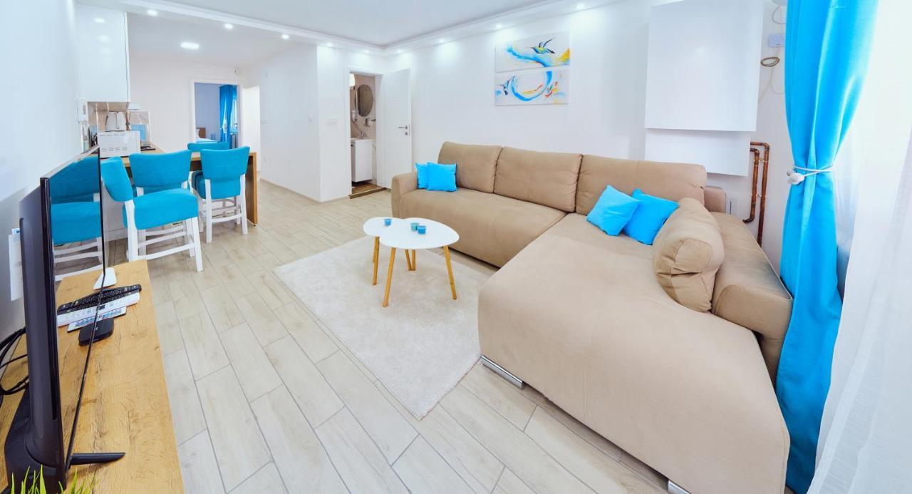 La Lorre Lux Apartment Jagodina Bagian luar foto