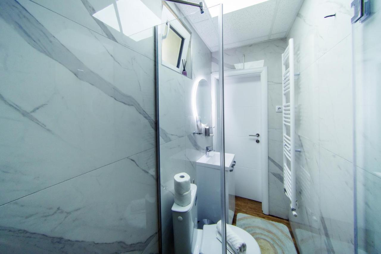 La Lorre Lux Apartment Jagodina Bagian luar foto